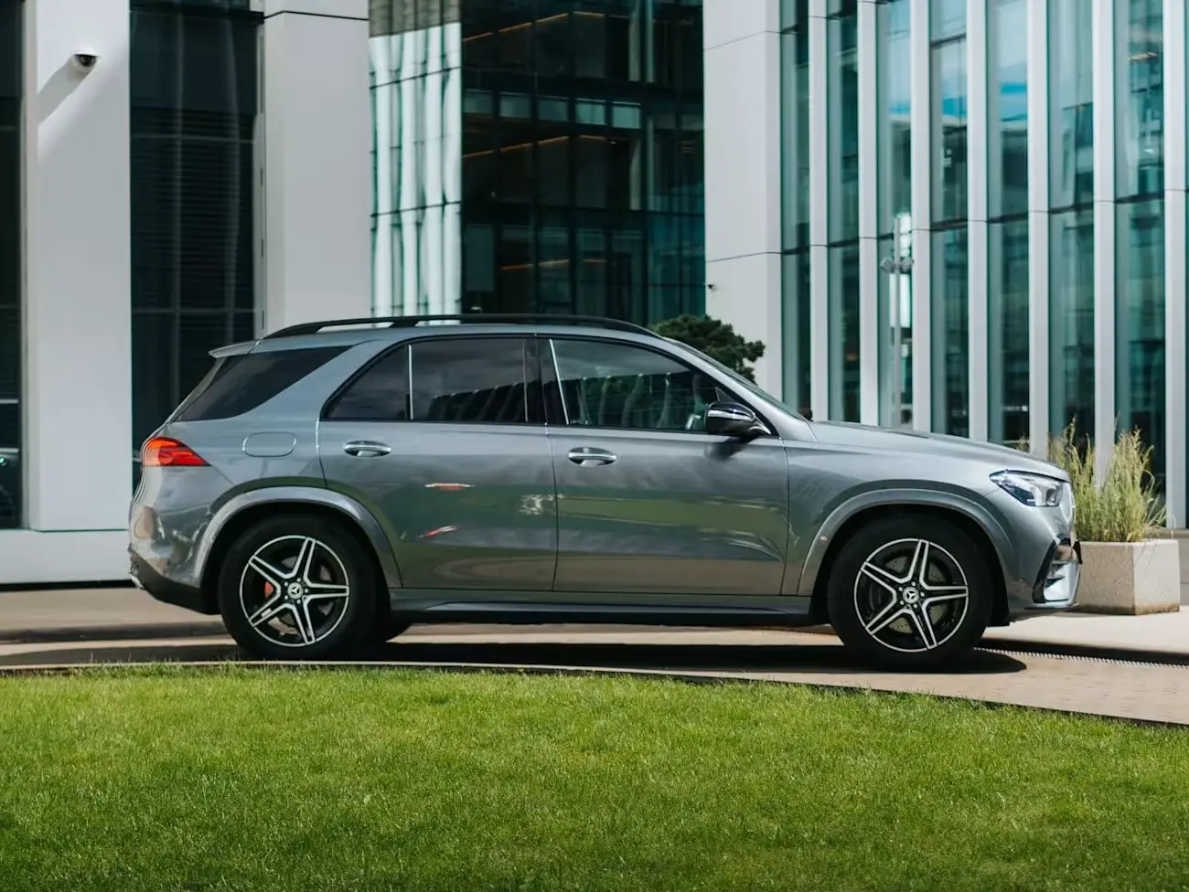 GLE SUV no sāna pilsētā